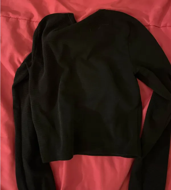 Aritzia TNA Black Waffle Long Sleeve - Image 4