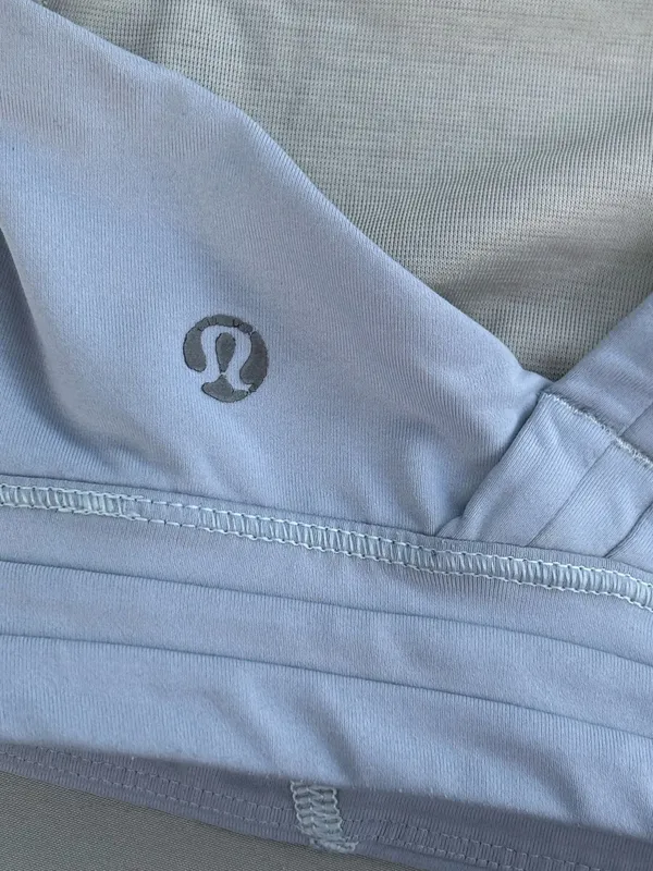 Lululemon Bra Cross Back Sports Size 8 - Image 2
