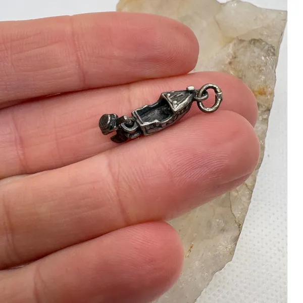 Vintage Sterling Silver Motorboat Charm Movable Rudder Nautical Pendant 1.6g - Image 3