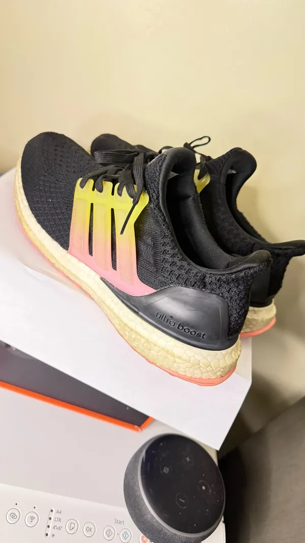 adidas UltraBoost 5.0 DNA Women Shoes Size 7.5 - Image 4