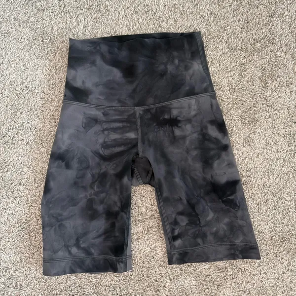 Lululemon Wunder Train High-Rise Biker Shorts Size 0 - Image 3