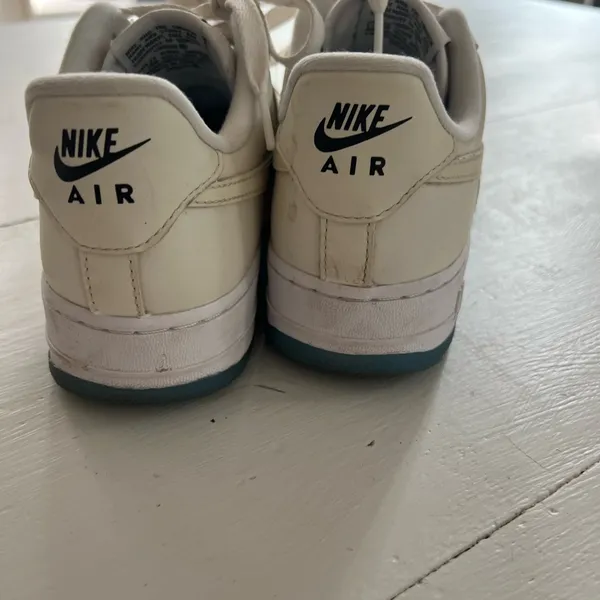 Women’s Nike Air Force 1, color change pastel size 6 - Image 3