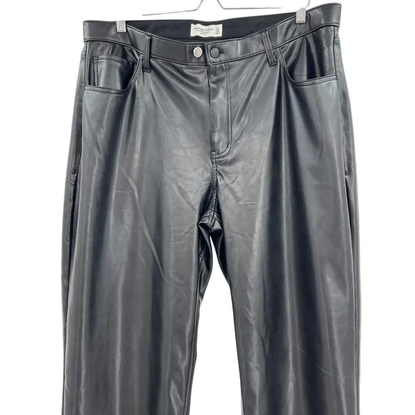 Abercrombie Curve Love Vegan Leather 90s Relaxed Pants Faux Leather Black 34 18L - Image 5