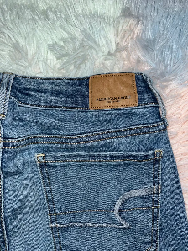 American Eagle Medium Wash Super Low Jegging - Image 4