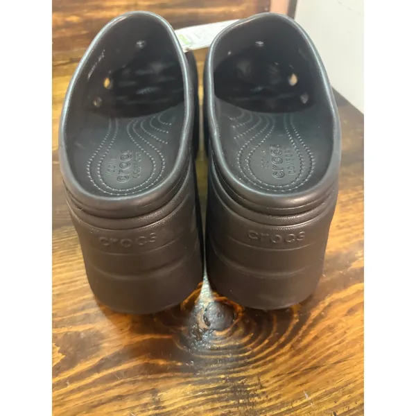 Crocs black heeled clogs size 11 - Image 5