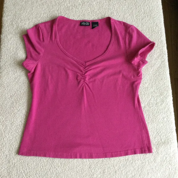 New York & Company Y2K Center Ruched Cinched Pink V-neck Top - Sz Medium - Image 2