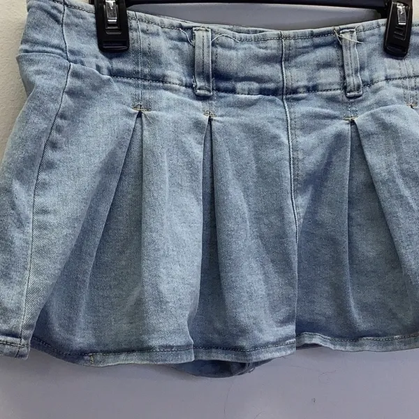 Refuge Size Medium Light Blue Denim Skirt, Preloved - Image 3