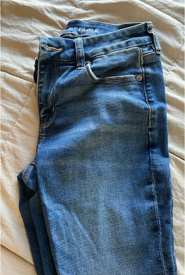 Curvy High-Rise American Eagle - Image 5