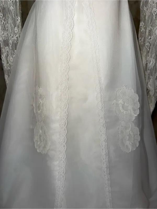 Beautiful Vintage 1970s/80s JcPenney Wedding Gown - Image 2