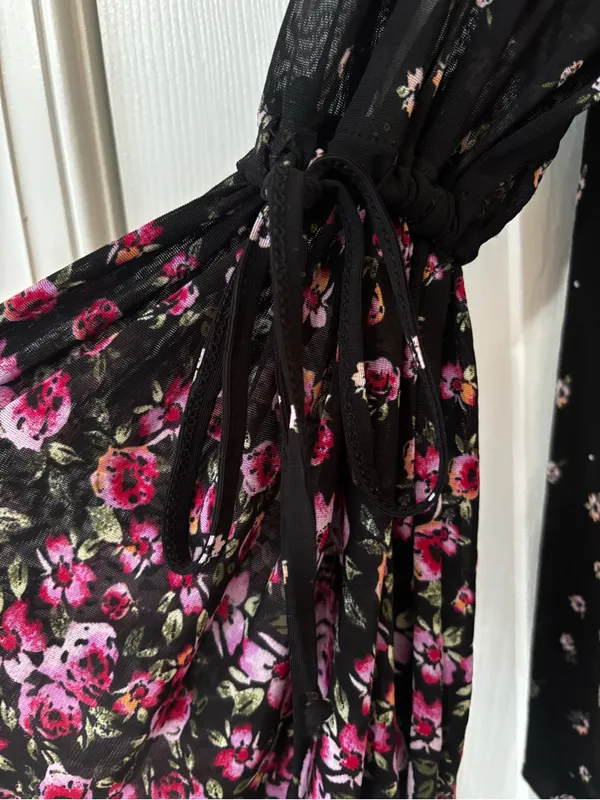 Black Floral Bell - Image 5