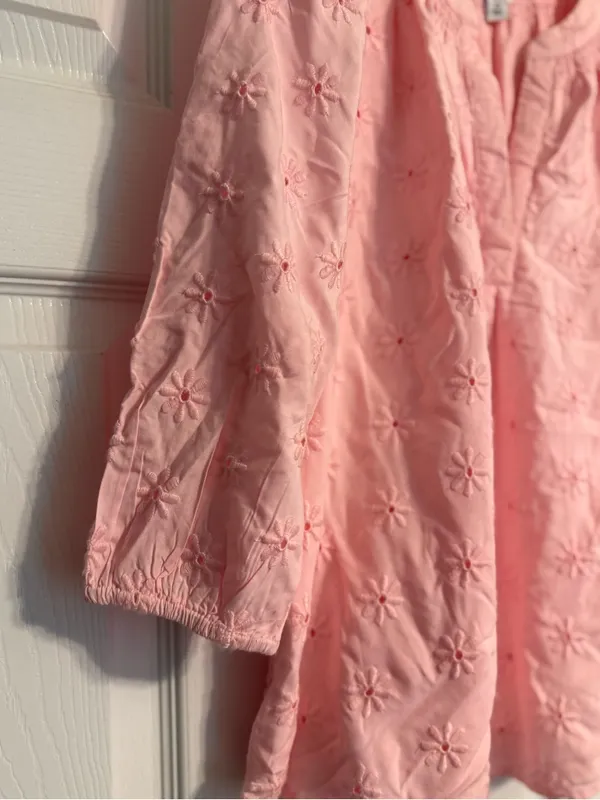 Crown & Ivy Pink Daisy Eyelet Embroidery 3/4 Sleeve V-neck Cotton Blouse Size XS - Image 4