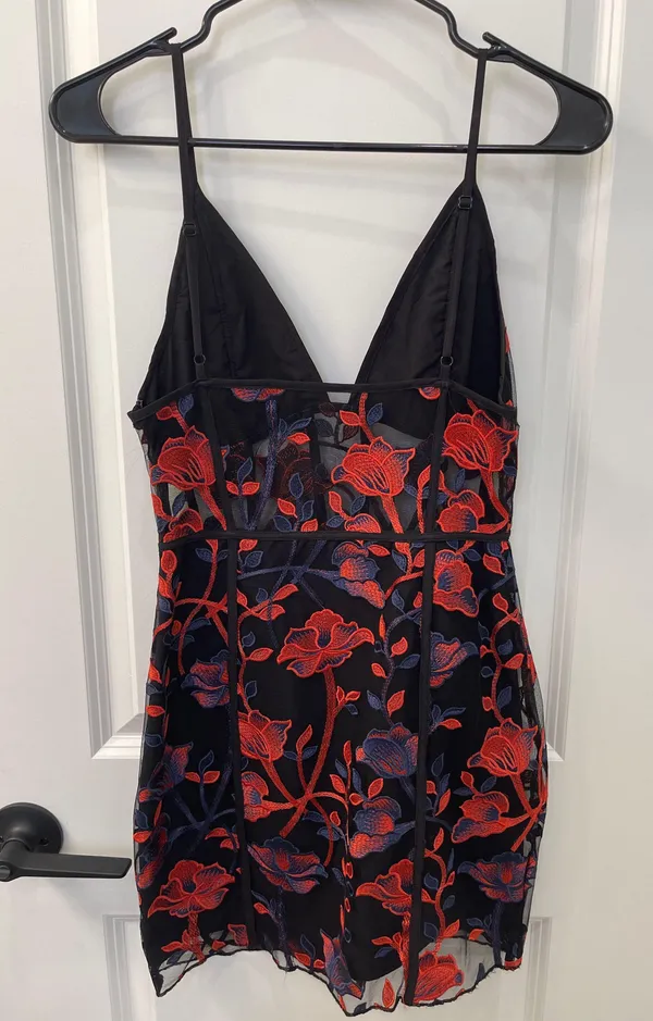 Tobi Lace Embroidered Dress - Image 2