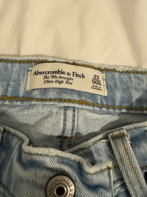 Abercrombie Jeans - Image 3