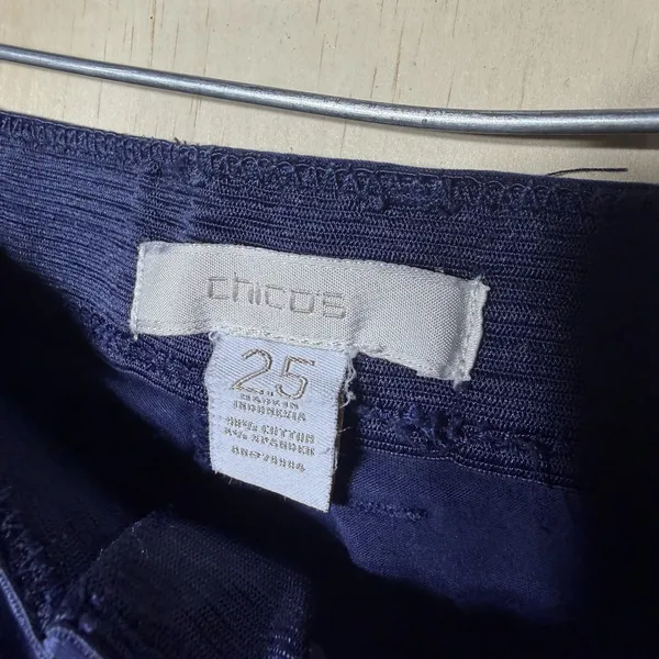 Chico's Women's Navy Utility Cargo Pants Size 25 Pull On‎ Stretch Casual Travel - Image 3