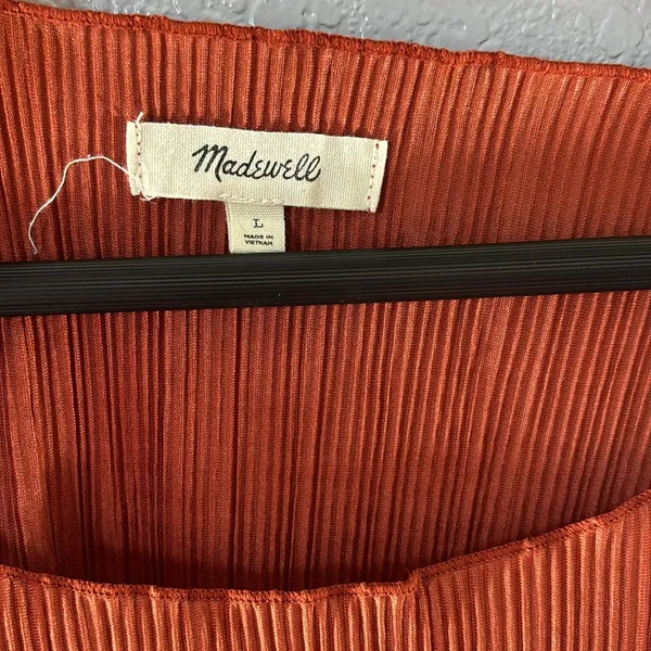 Madewell Texture & Thread Micropleat Top in Burnt Orange - Image 3