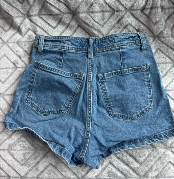Universal Threads Shorts - Image 2