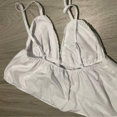 Chic White Camisole with Red Bow Details Size M - Image 3