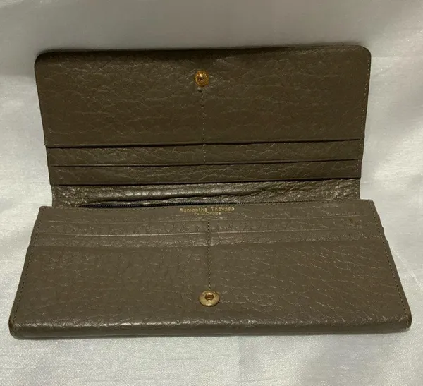 Beautiful Samantha Thavasa beige leather wallet - Image 3