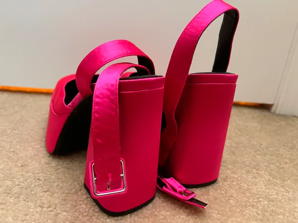 Bershka Platform Pink Heels - Image 4