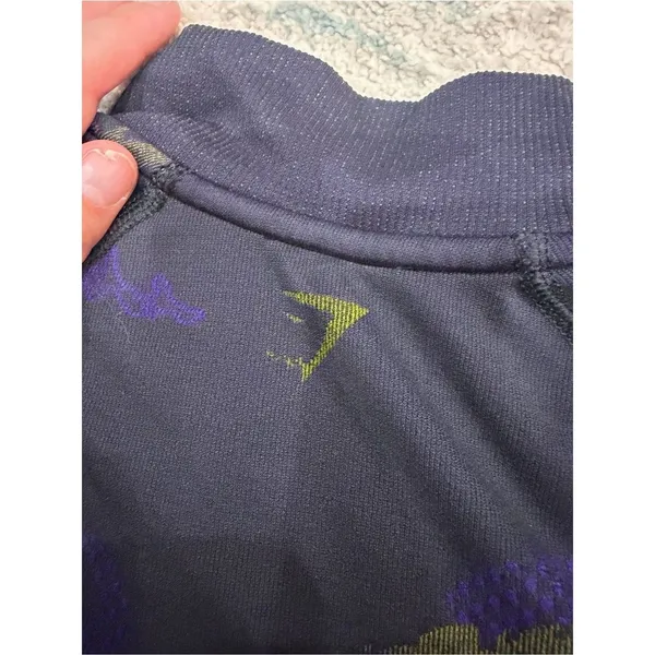 Gymshark Printed Seamless Zip Up Jacket Small Purple Black - Image 5