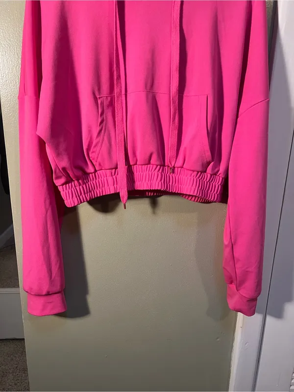 Womens Size XL Cropped Hoodie Bright Pink Banded Hem Long Sleeve Kangaroo Pocket - Image 3