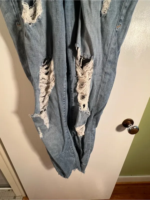Good American Women’s Size 12/31 Good Leg Jeans Light‎ Wash Distressed Destroyed - Image 3