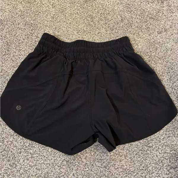Lululemon Tracker Short V *4" - Image 4