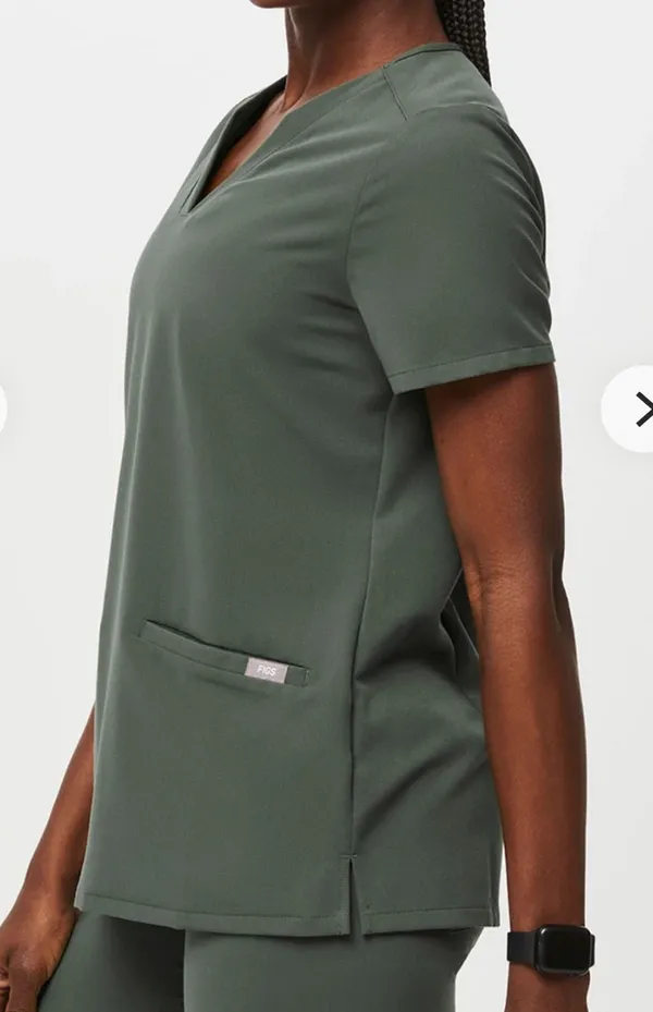 FIGS Scrub Top 3-Pocket Casma - Image 2