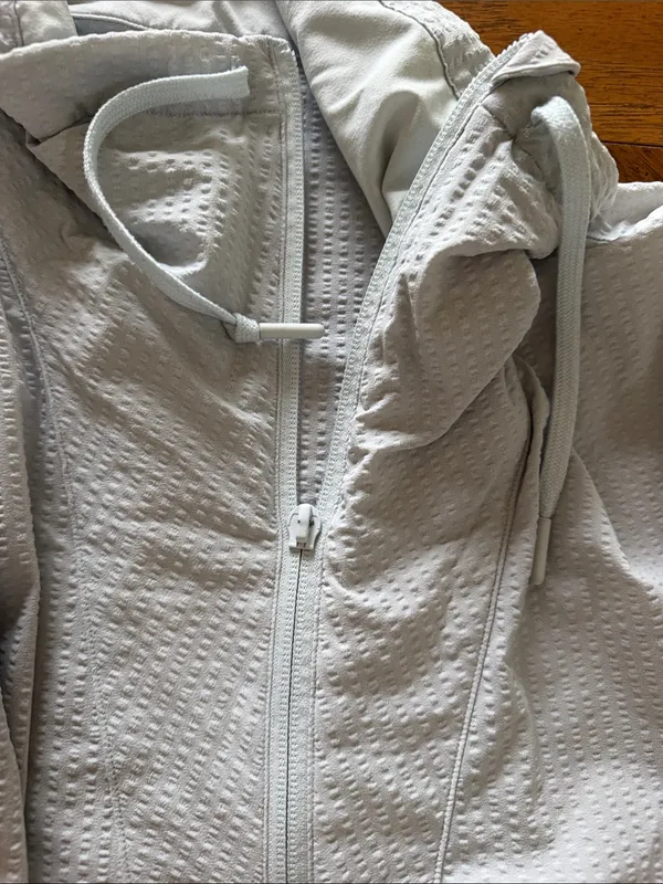 Lululemon Pack Light Pullover - Image 9