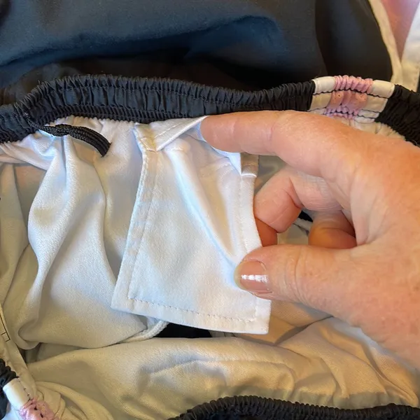 Nike Fit Dry Athletic Shorts with liner & drawstring Size M - Image 6
