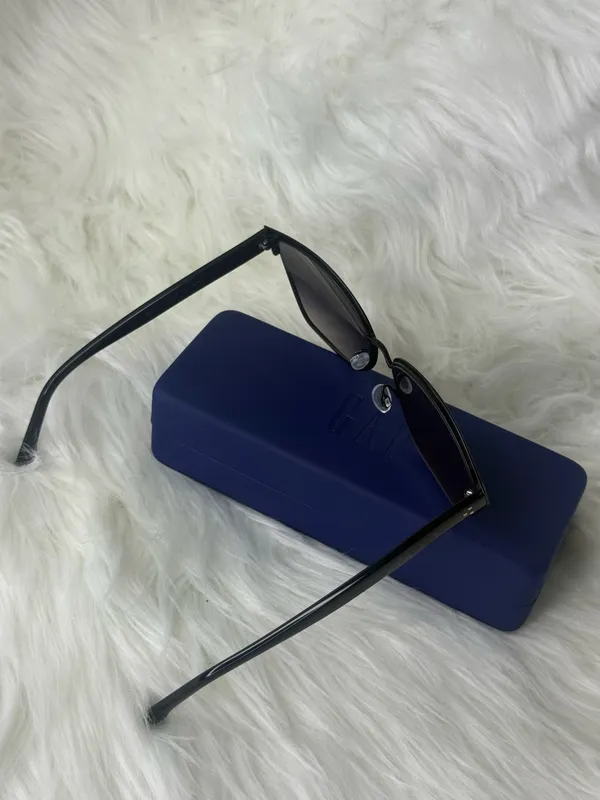 Gap Sunglasses men’s  - Image 4