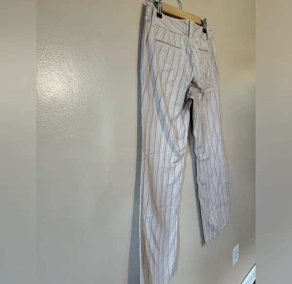 CLEARANCE! Cream/Pink Old Navy Striped Low Waist Pants Size 8 EUC - Image 4