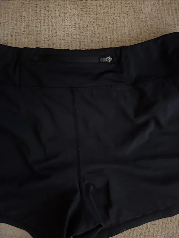 Athleta Black Women's Bike Shorts with Reflective Trim Size Large - Image 8
