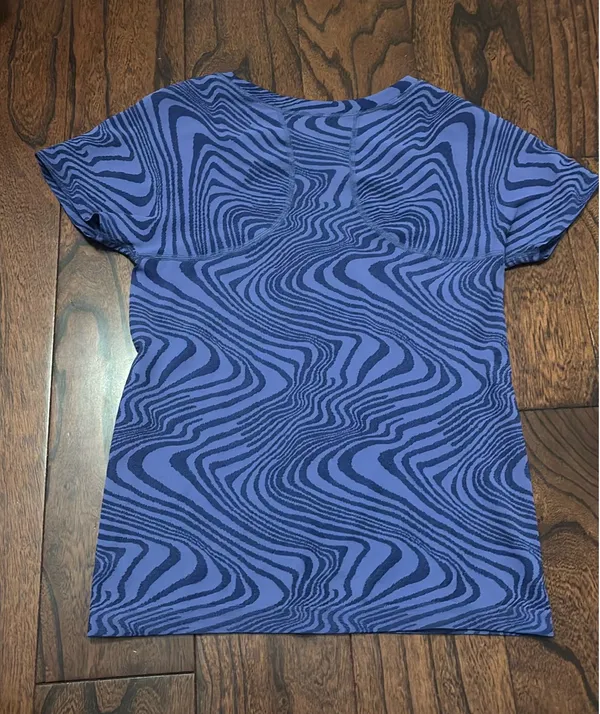 Athleta Women’s TopSmall Blue - Image 2