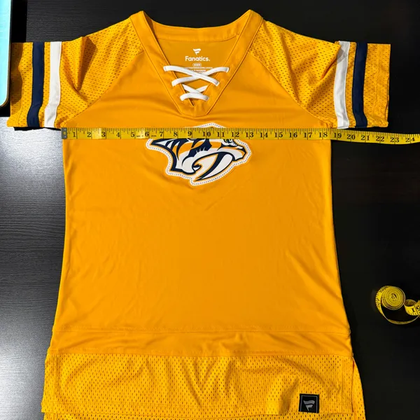 Women’s Fanatics Nashville Predators Jersey Size Medium - Image 5