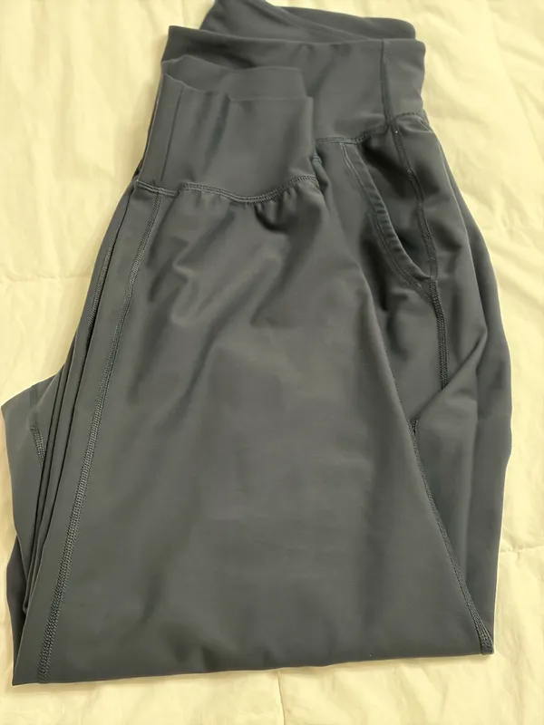 Old Navy Joggers Active - Image 2