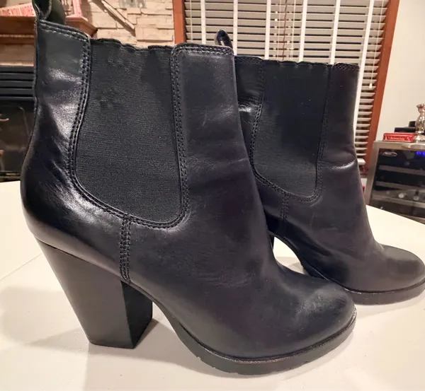 Frye | Tate Chelsea boot. Size: 7  - Image 3