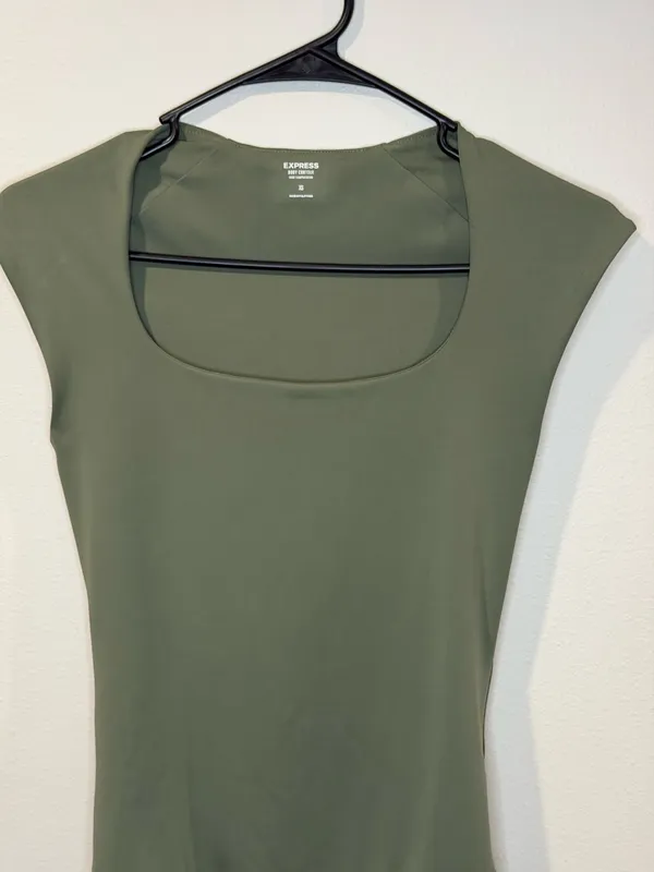 Express Top Green - Image 3