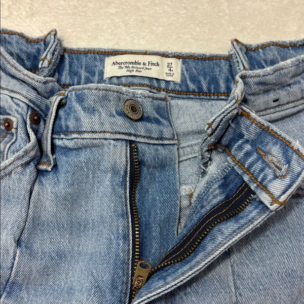 Abercrombie & Fitch High Rise The 90s Light Blue Jeans Curve love‎ Size 27 /4R - Image 6