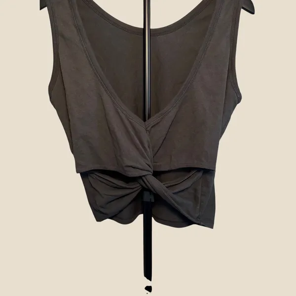 Levis Charcoal Gray Twist Back Tank Top Size Medium‎ - Image 5