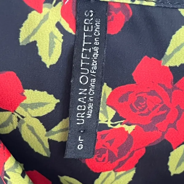 Urban‎ Outfitters Red Rose Floral Mini Slip Dress Black V-Neck Size Large 90s - Image 3