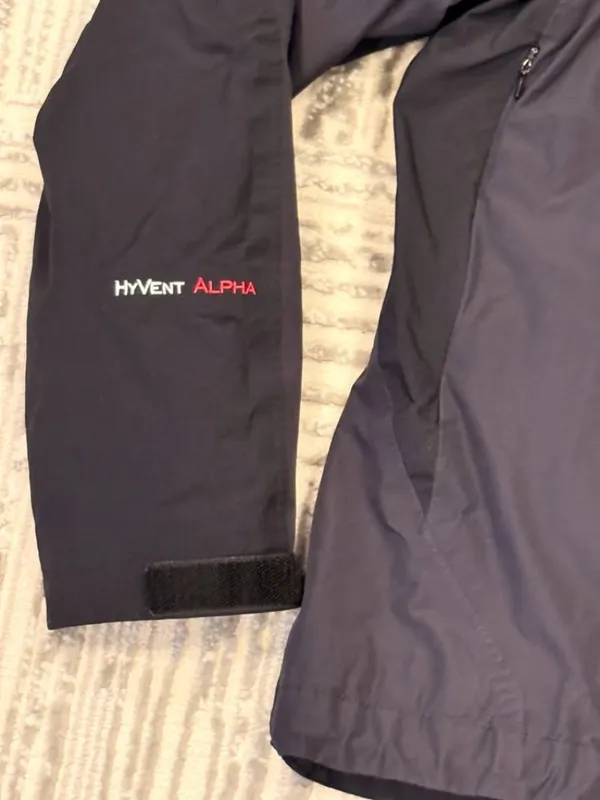 The North Face women's m Black Hyvent Alpha Summit Series waterproof Winter coat - Image 6