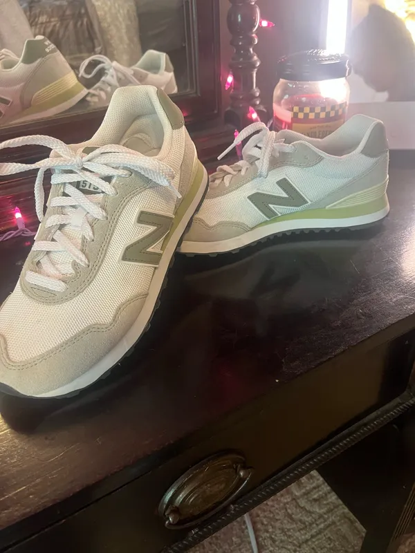 515 New Balance Women’s Sneakers - Image 2