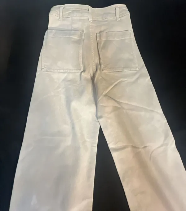 Zara High-Waisted Wide-Leg Raw Hem Jeans in Cream - Image 5