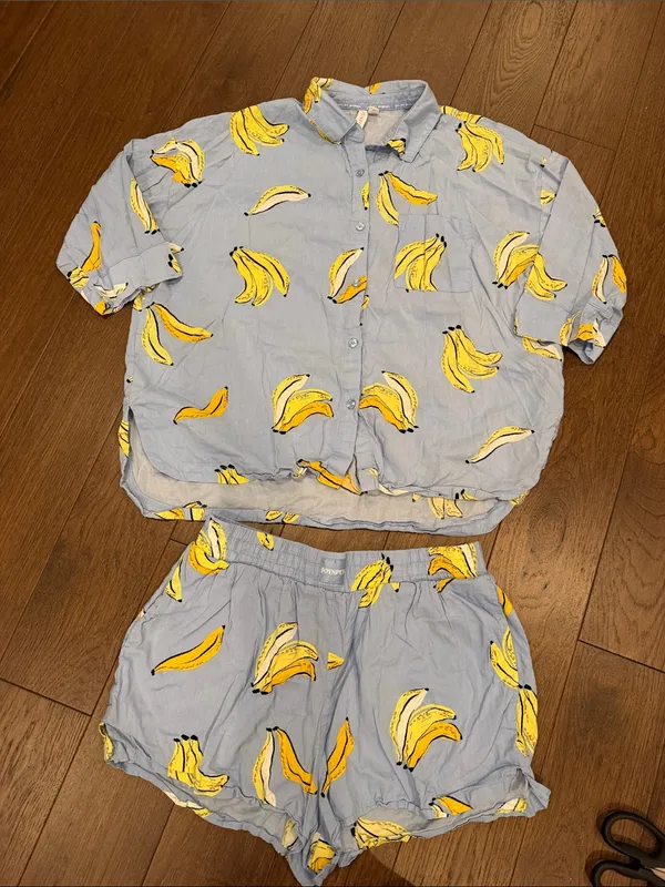 Joyspun Banana-Print Light Blue Pajama Set Size Medium 8/10 - C27-177 - Image 2