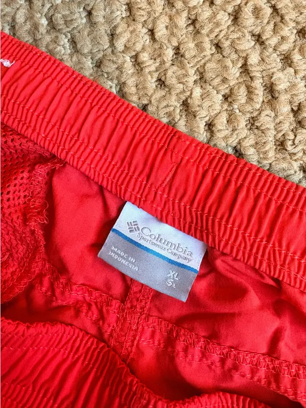 Columbia hiking shorts - Image 4