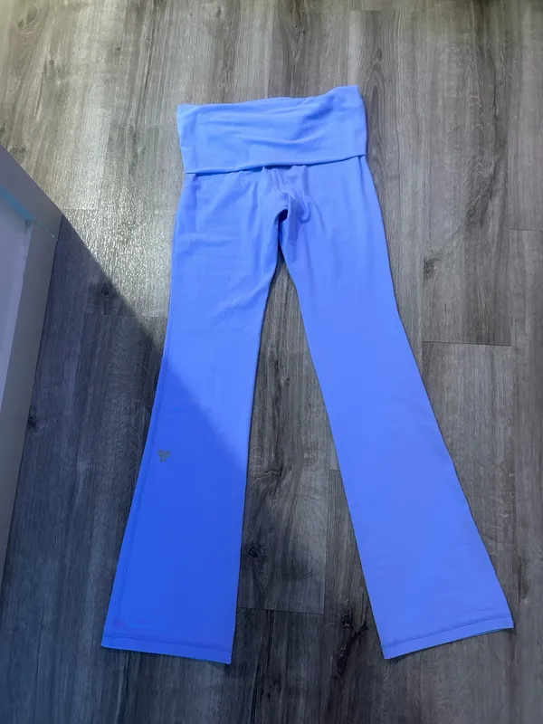 Aritzia TNA Foldover Flare Leggings Dayflower Blue 6 - Image 4