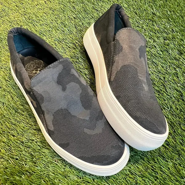 Vince Camuto Slip On Sneakers - Image 4
