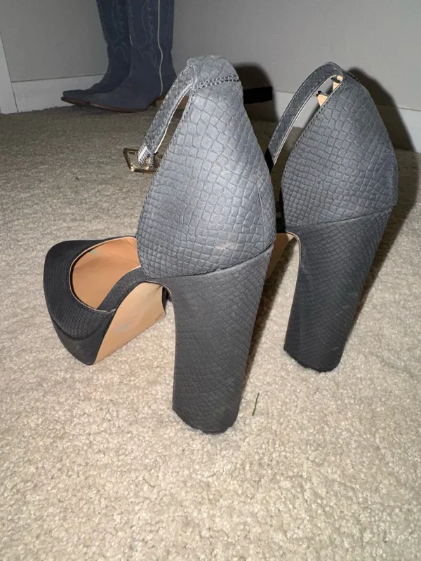Jessica Simpson Heels - Image 2