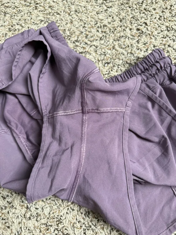 Lululemon Hotty Hot Short II *2.5" - Image 7